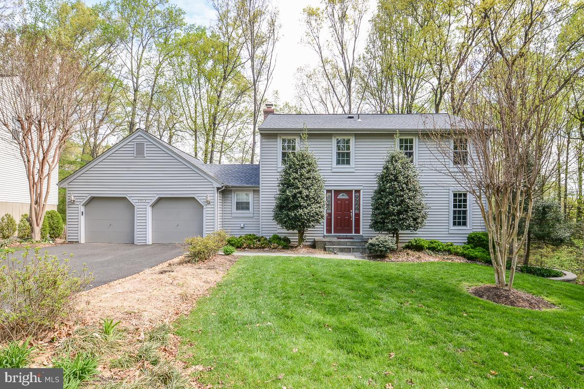 9913 Coffer Woods Road Burke, VA 22015 - Photo 18 of 26 Exterior (Front)