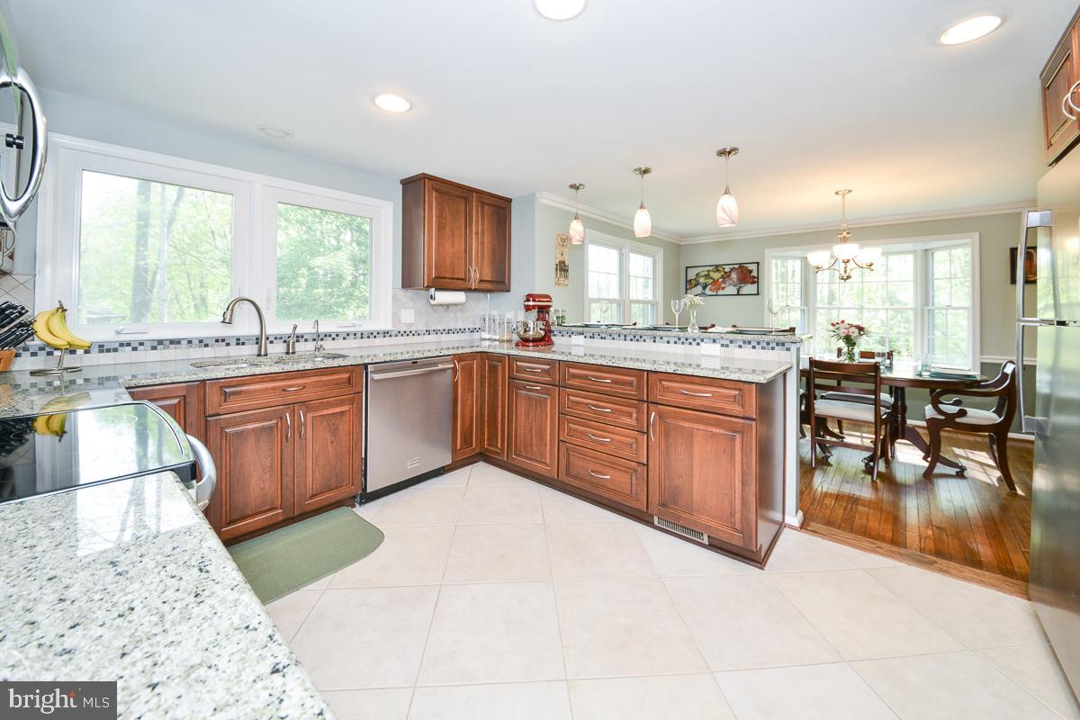 9913 Coffer Woods Road Burke, VA 22015 - Photo 3 of 26 Kitchen