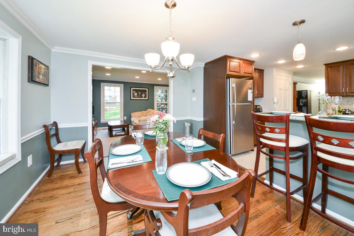 9913 Coffer Woods Road Burke, VA 22015 - Photo 4 of 26 Dining Room