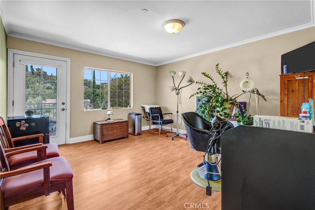 3975 Barrett Road Los Angeles, CA 90032 - Photo 13 of 24 Gallery Image 13