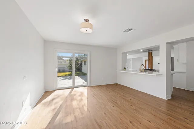 $375,000 | 113 Charles Read Avenue, Lafayette, LA 70503