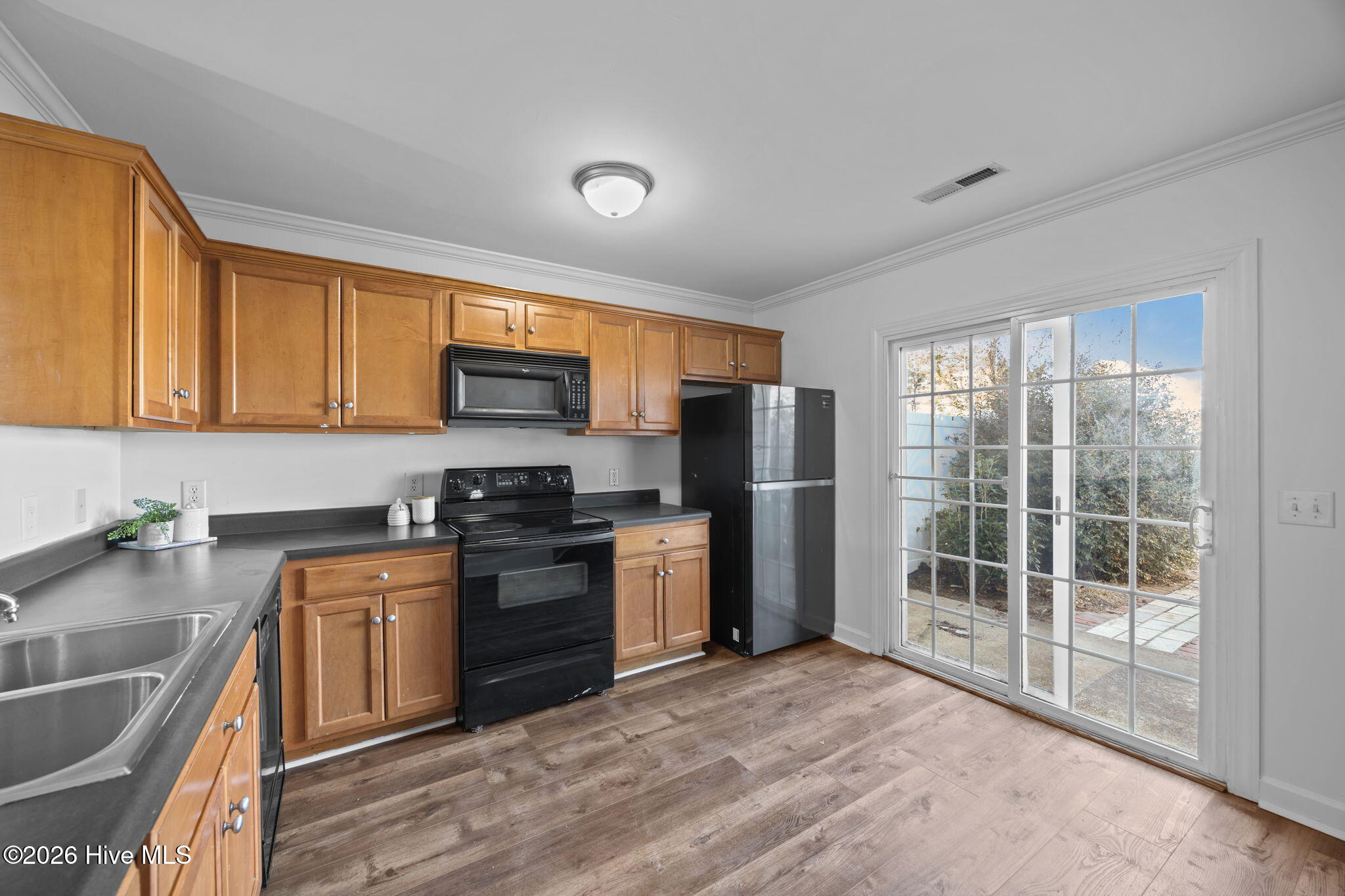 1310 Thomas Langston Road, Unit 6 Greenville, NC 27834 - Photo 12 of 25 12-web-or-mls-BLS_0018