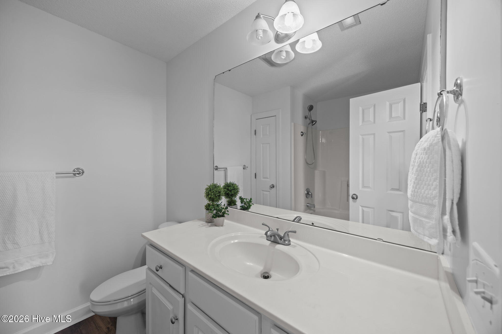 1310 Thomas Langston Road, Unit 6 Greenville, NC 27834 - Photo 20 of 25 19-web-or-mls-BLS_0042