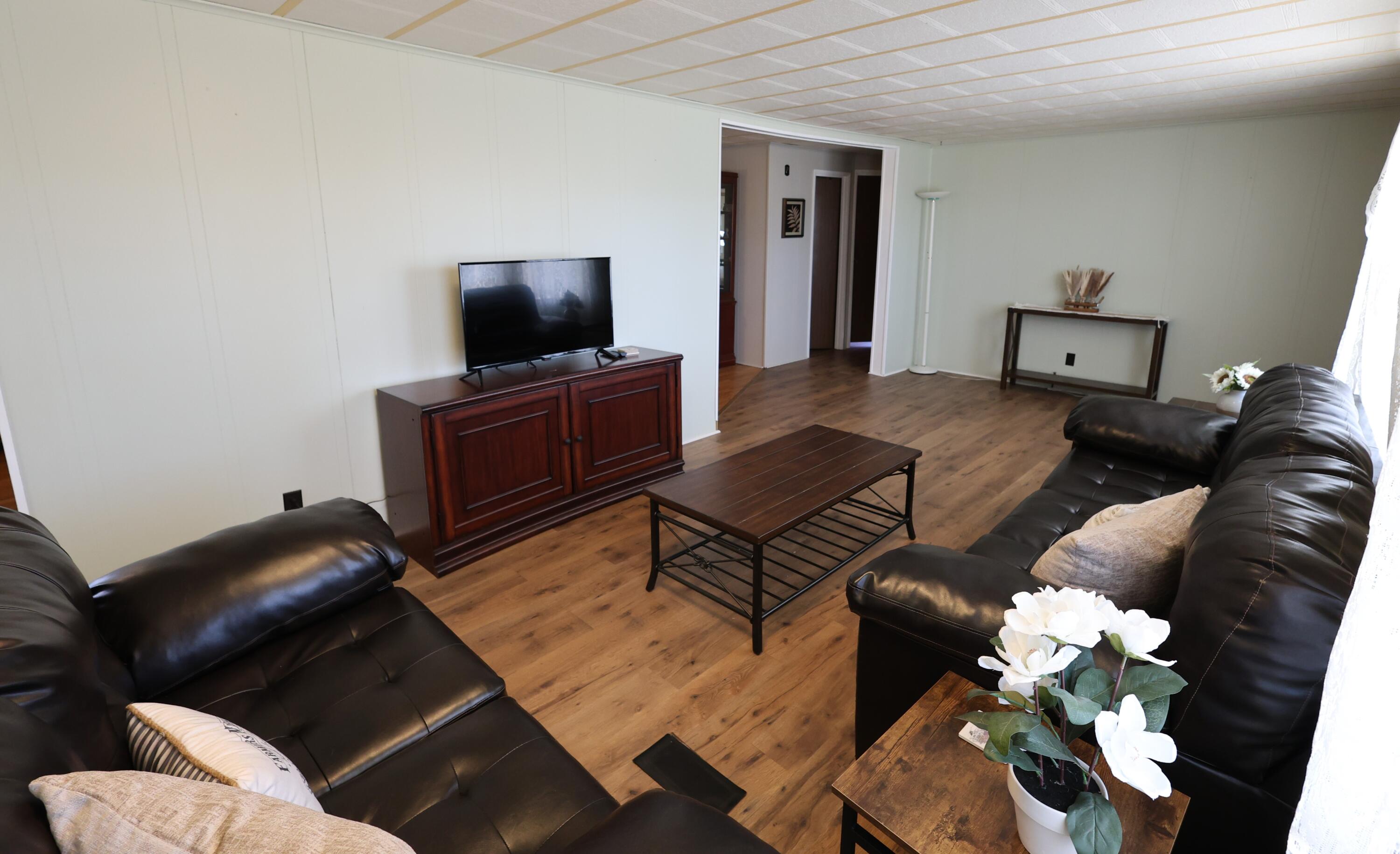 105 Stewart Fork Road Ravenna, KY 40472 - Photo 40 of 59 Living Room