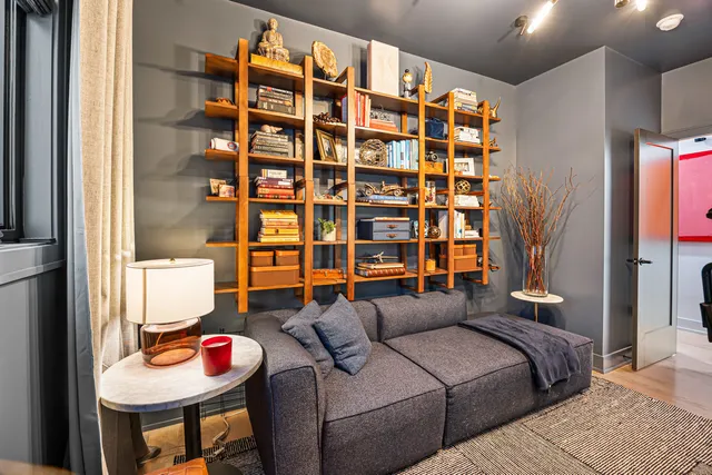 $685,000 | 1738 West 17th Street, Unit 3, Chicago, IL 60608