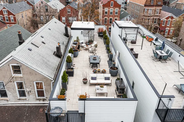 $685,000 | 1738 West 17th Street, Unit 3, Chicago, IL 60608