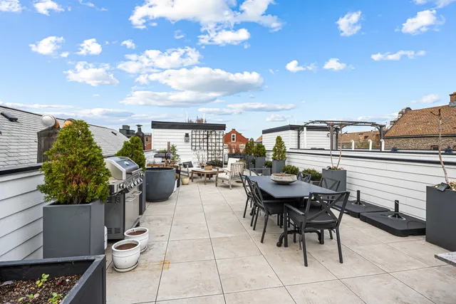 $685,000 | 1738 West 17th Street, Unit 3, Chicago, IL 60608