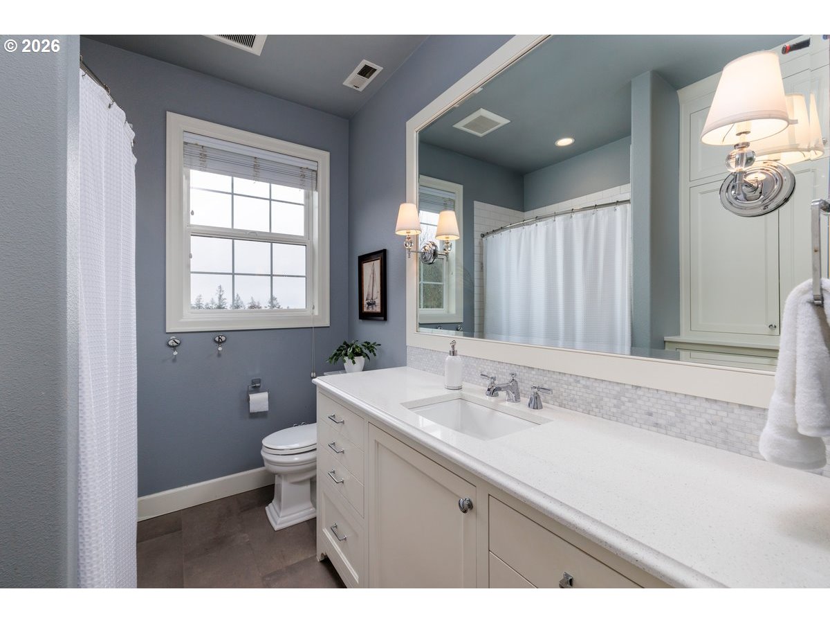 1320 Northwest Park Ridge Lane Portland, OR 97229 - Photo 24 of 41 Bathroom