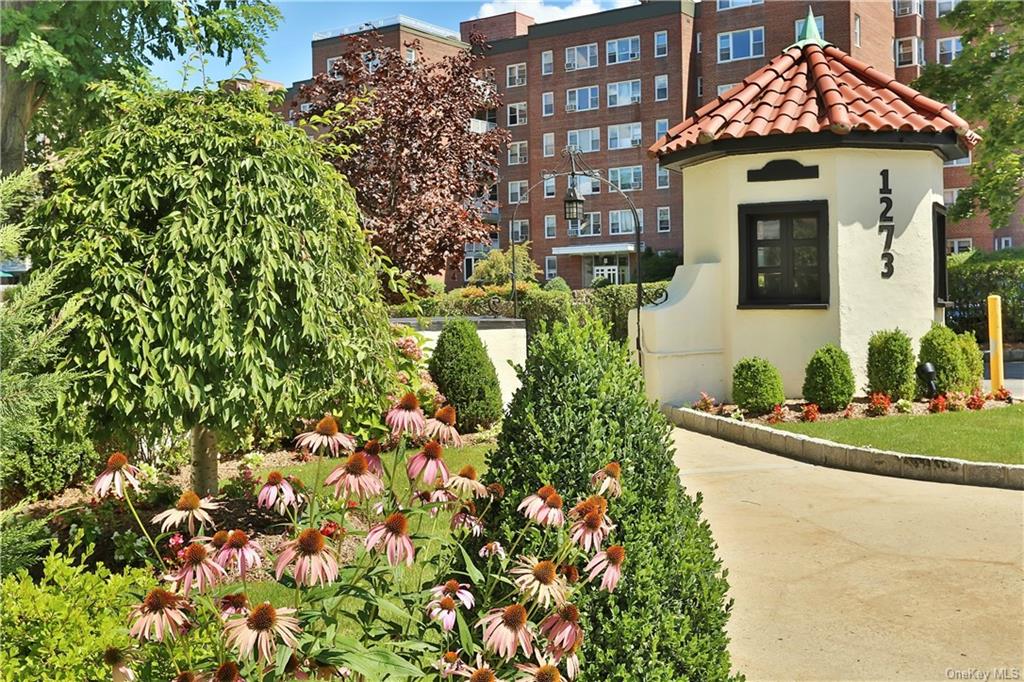 1273 North Avenue, Unit 4H1, New Rochelle, NY 10804 Compass