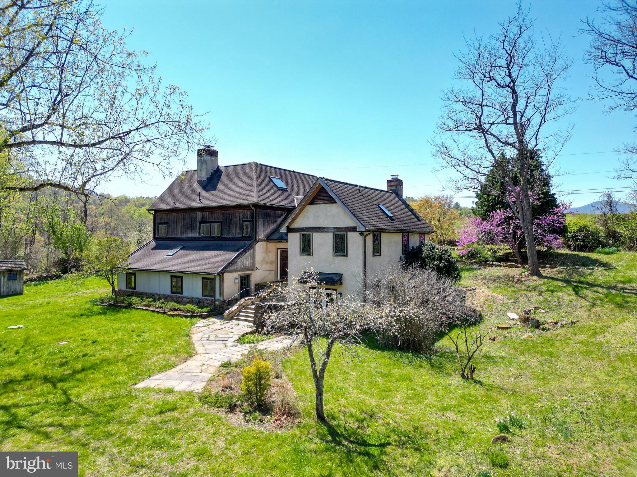 45 Shootz Hollow Road Huntly, VA 22640 - Photo 4 of 110