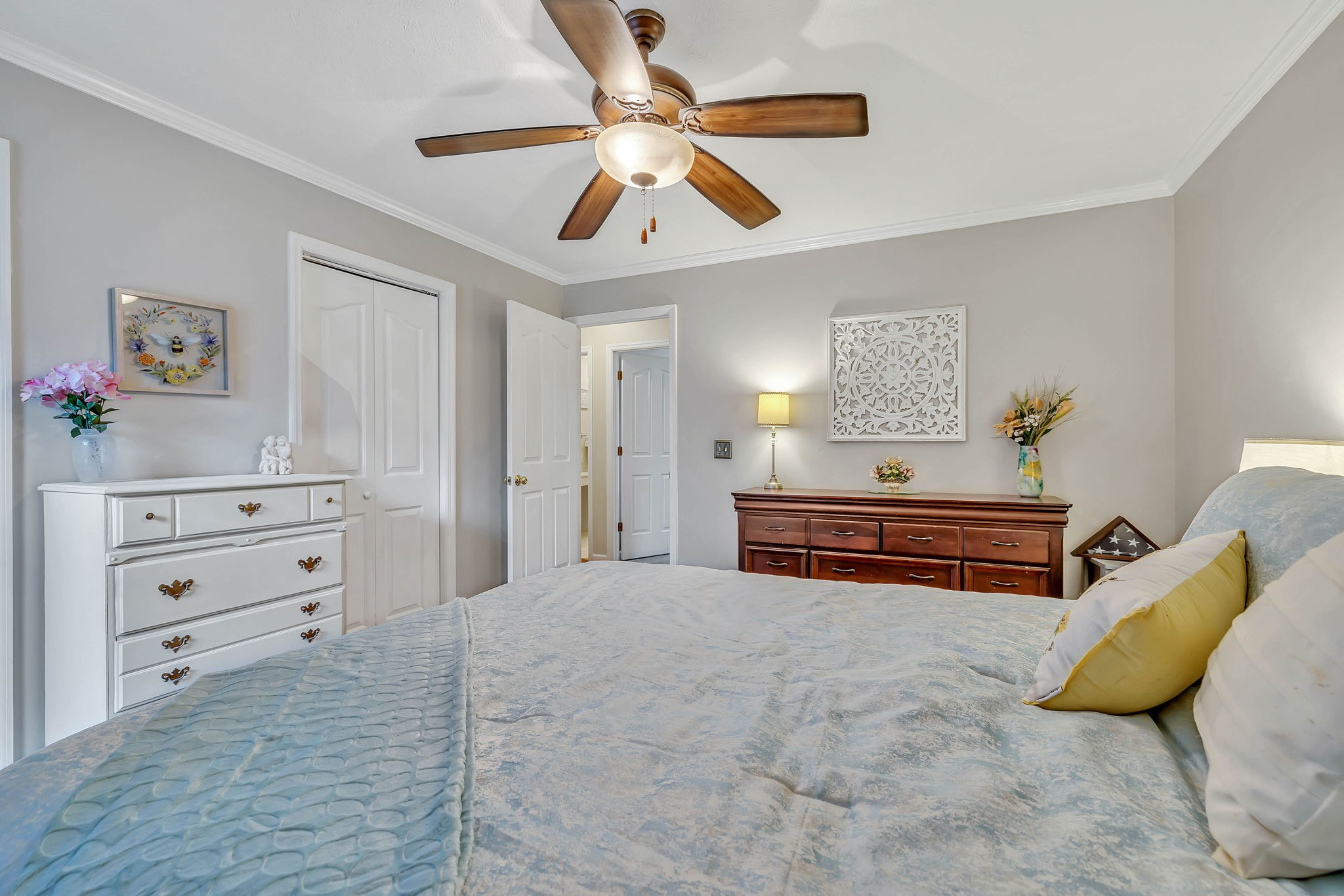 6170 Hickory Ridge Road Lebanon, TN 37090 - Photo 19 of 41 a bedroom with furniture and a chandelier