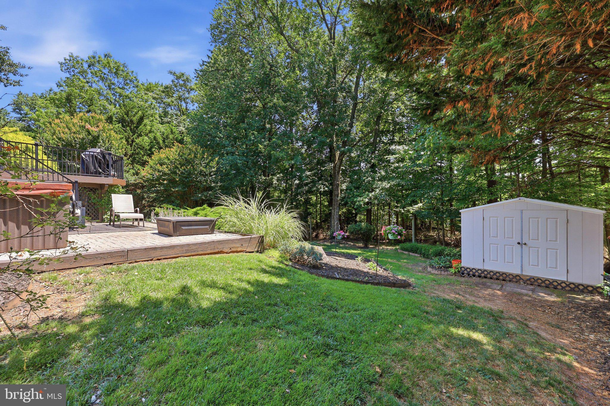 6154 Downs Ridge Court Elkridge, MD 21075 - Photo 13 of 58 back yard