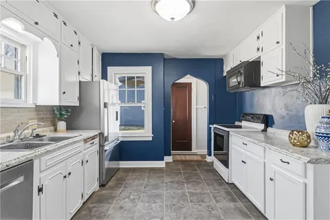 $395,000 | 4771 Falmouth Street, Roeland Park, KS 66205