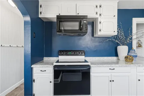 $395,000 | 4771 Falmouth Street, Roeland Park, KS 66205