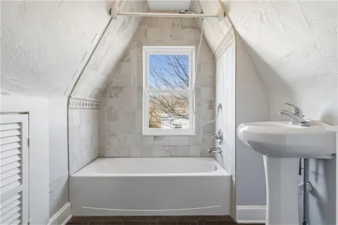 $395,000 | 4771 Falmouth Street, Roeland Park, KS 66205