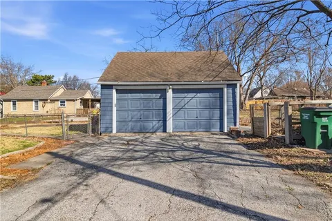$395,000 | 4771 Falmouth Street, Roeland Park, KS 66205