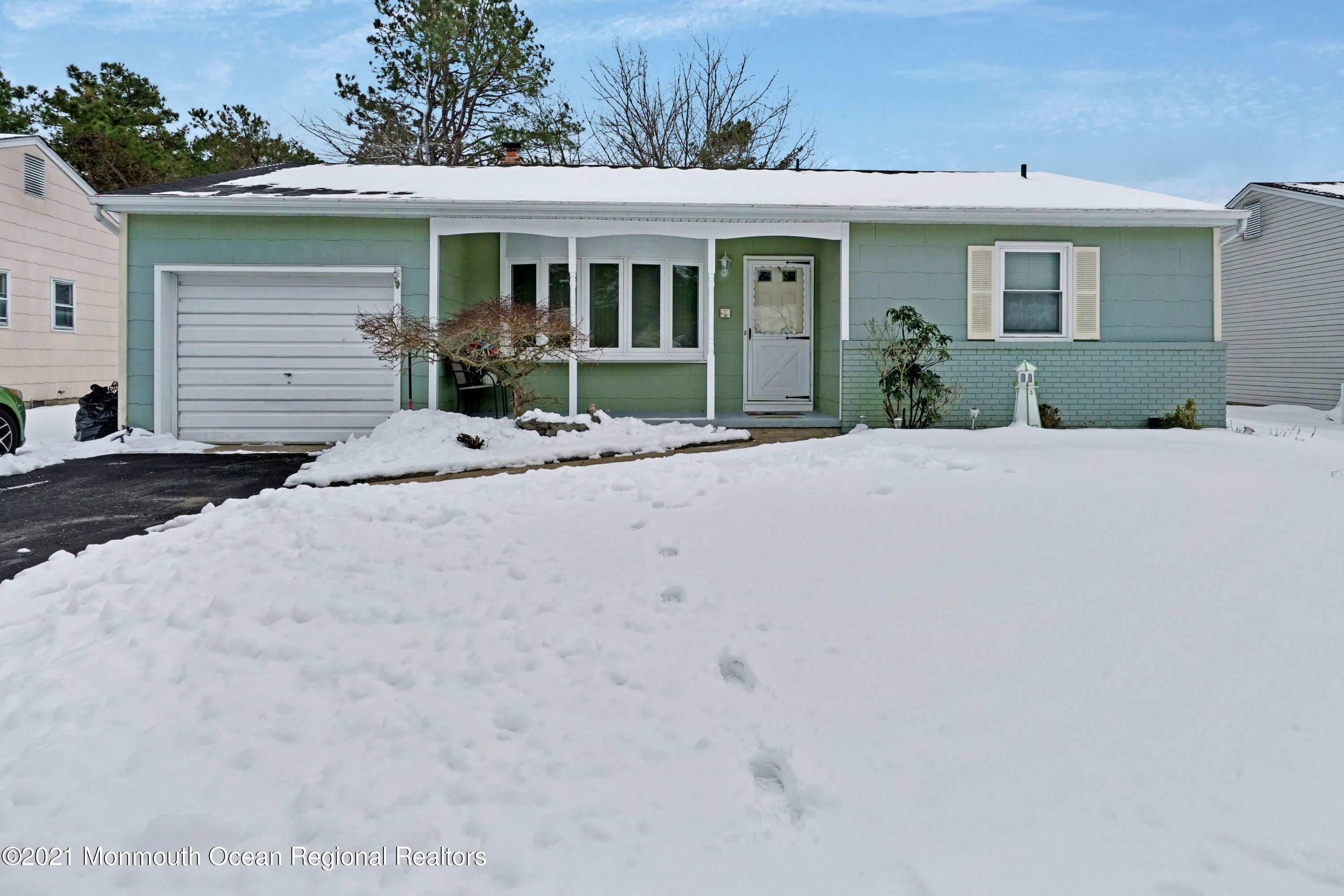 21 Killington Road Toms River, NJ 08757 - Photo 1 of 39 001_dsc05233-dsc05237b