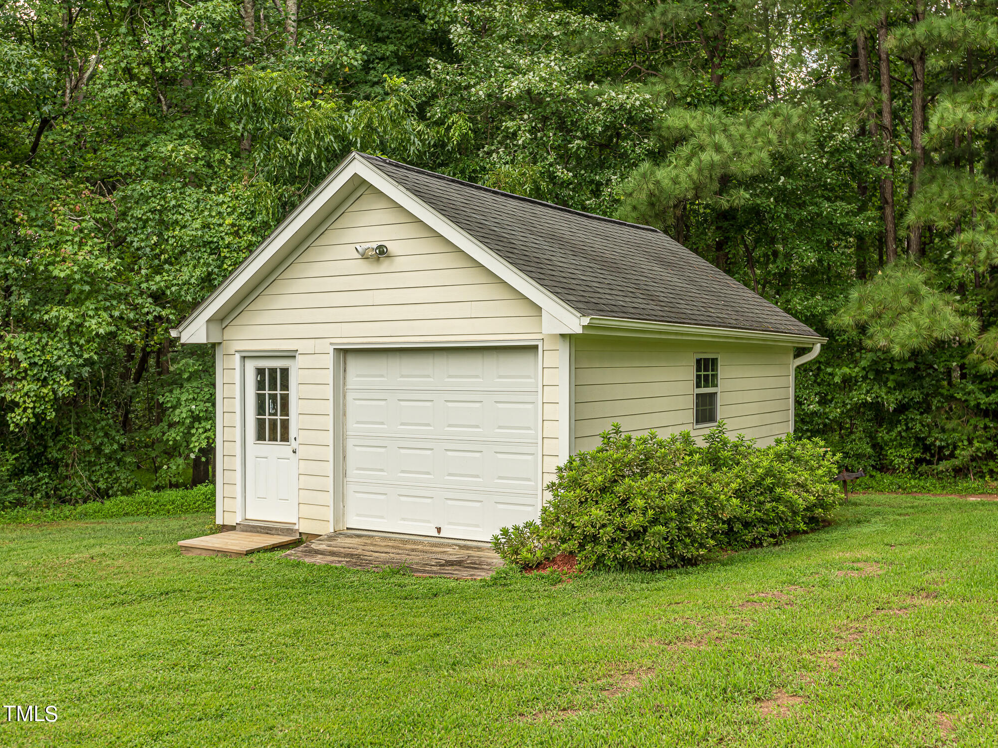 3081 Wren Road Creedmoor, NC 27522 - Photo 8 of 47 InTrust_Realty_3081_Wrenn-8753