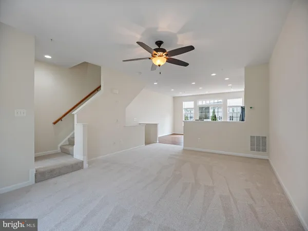 $2,600 | 43539 Wild Iris Street, California, MD 20619