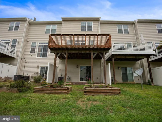 $2,600 | 43539 Wild Iris Street, California, MD 20619