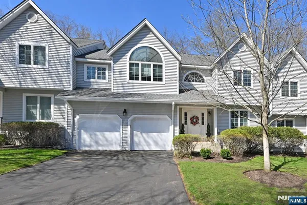 $969,000 | 15 Drake Drive, Unit G2, Hillsdale, NJ 07642