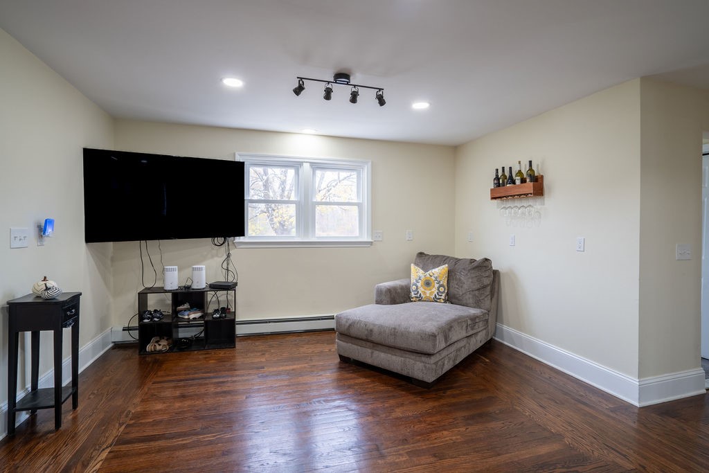 1208 Reynolds Road Glocester, RI 02814 - Photo 17 of 38