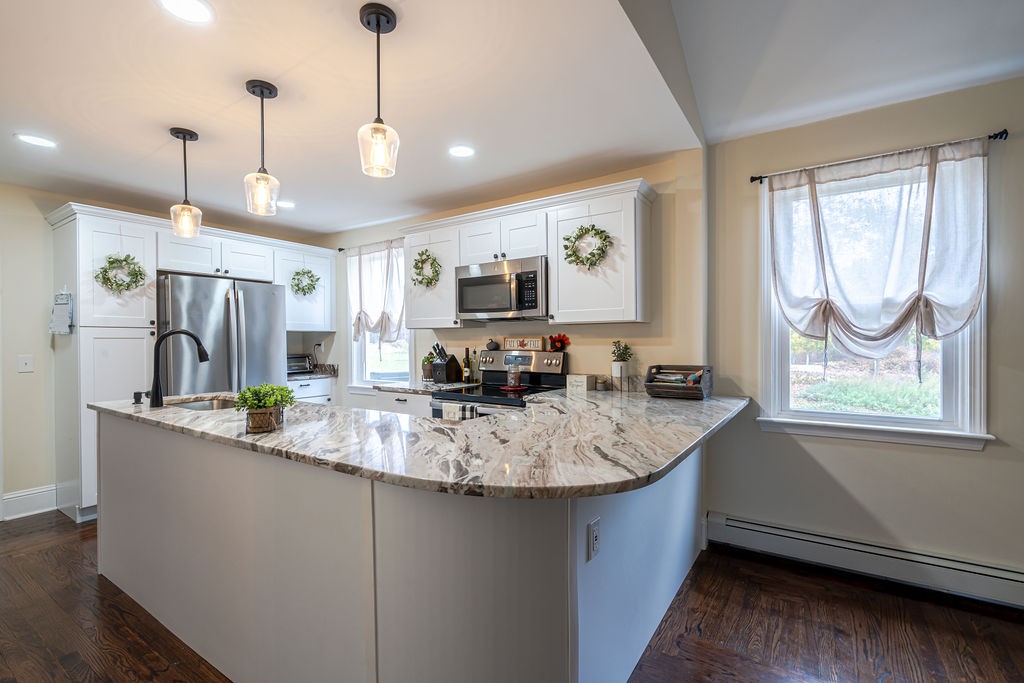 1208 Reynolds Road Glocester, RI 02814 - Photo 4 of 38