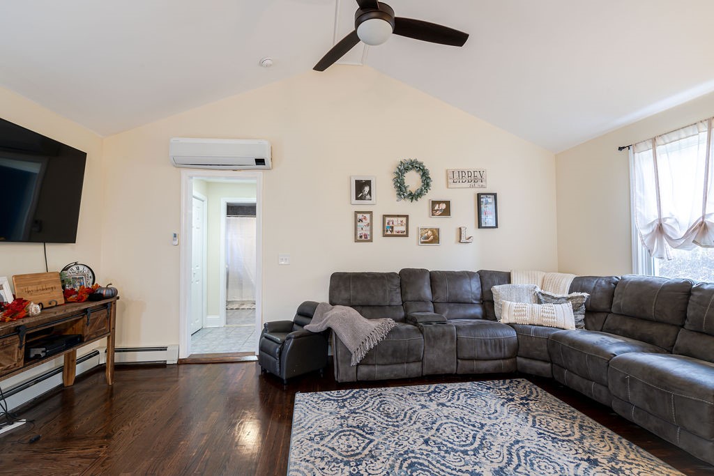 1208 Reynolds Road Glocester, RI 02814 - Photo 7 of 38