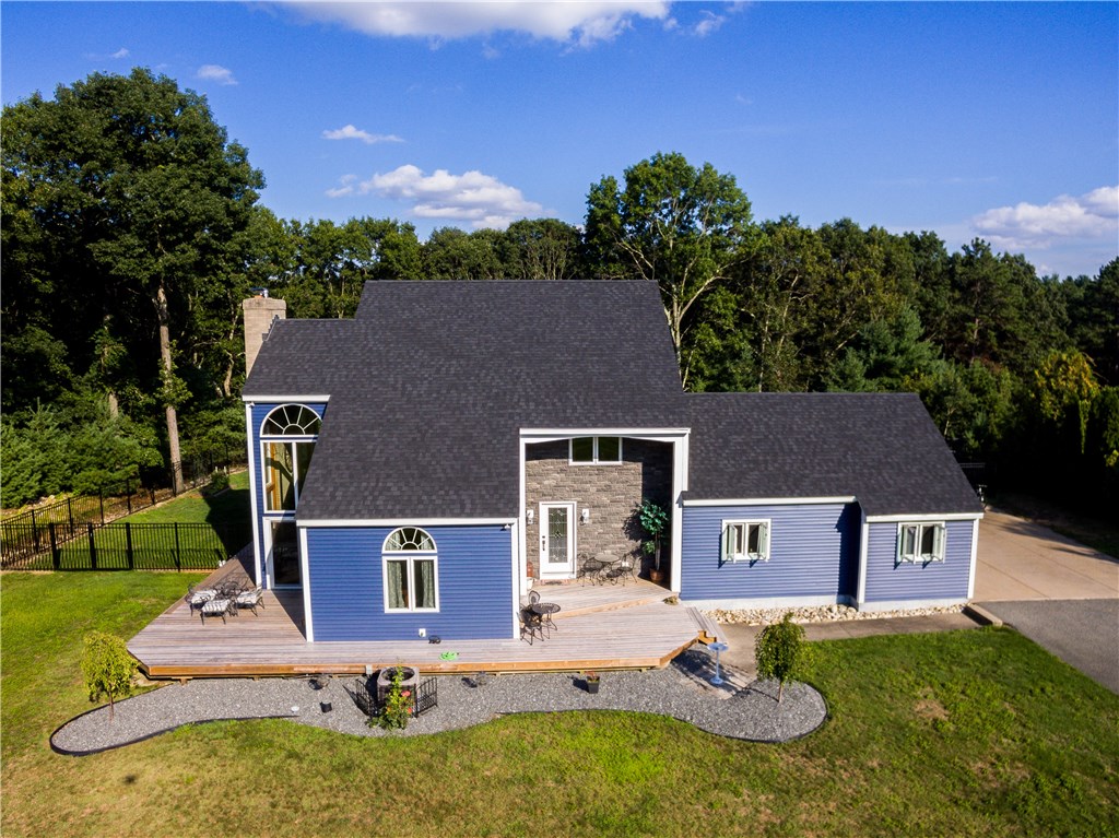 28 Indigo Farm Road North Smithfield, RI 02830 - Photo 2 of 40