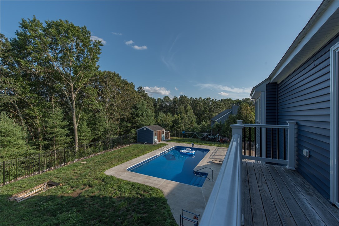 28 Indigo Farm Road North Smithfield, RI 02830 - Photo 23 of 40