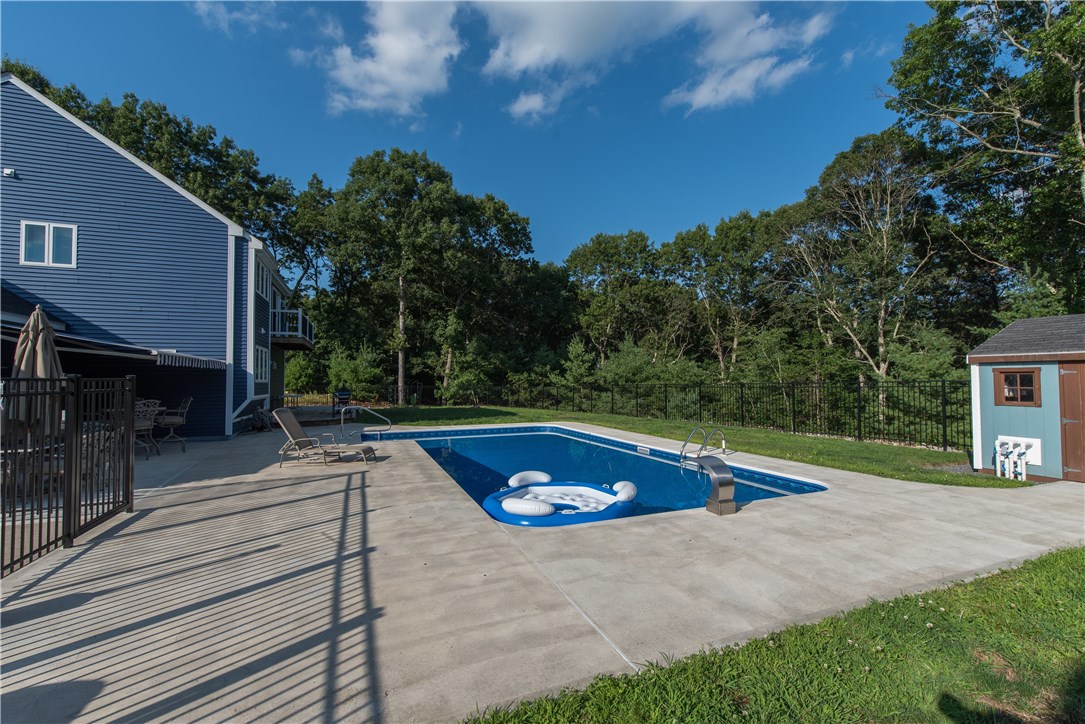 28 Indigo Farm Road North Smithfield, RI 02830 - Photo 7 of 40