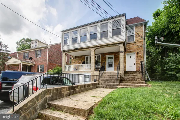 $1,750 | 6120 41st Avenue, Unit 2, Hyattsville, MD 20782