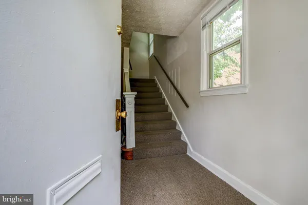 $1,750 | 6120 41st Avenue, Unit 2, Hyattsville, MD 20782