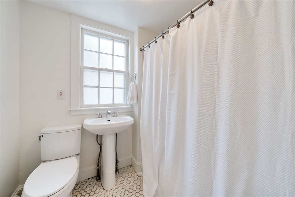 180 Federal Street Salem, MA 01970 - Photo 15 of 39