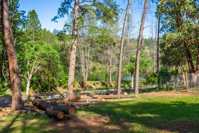 a view of a playground with basketball court