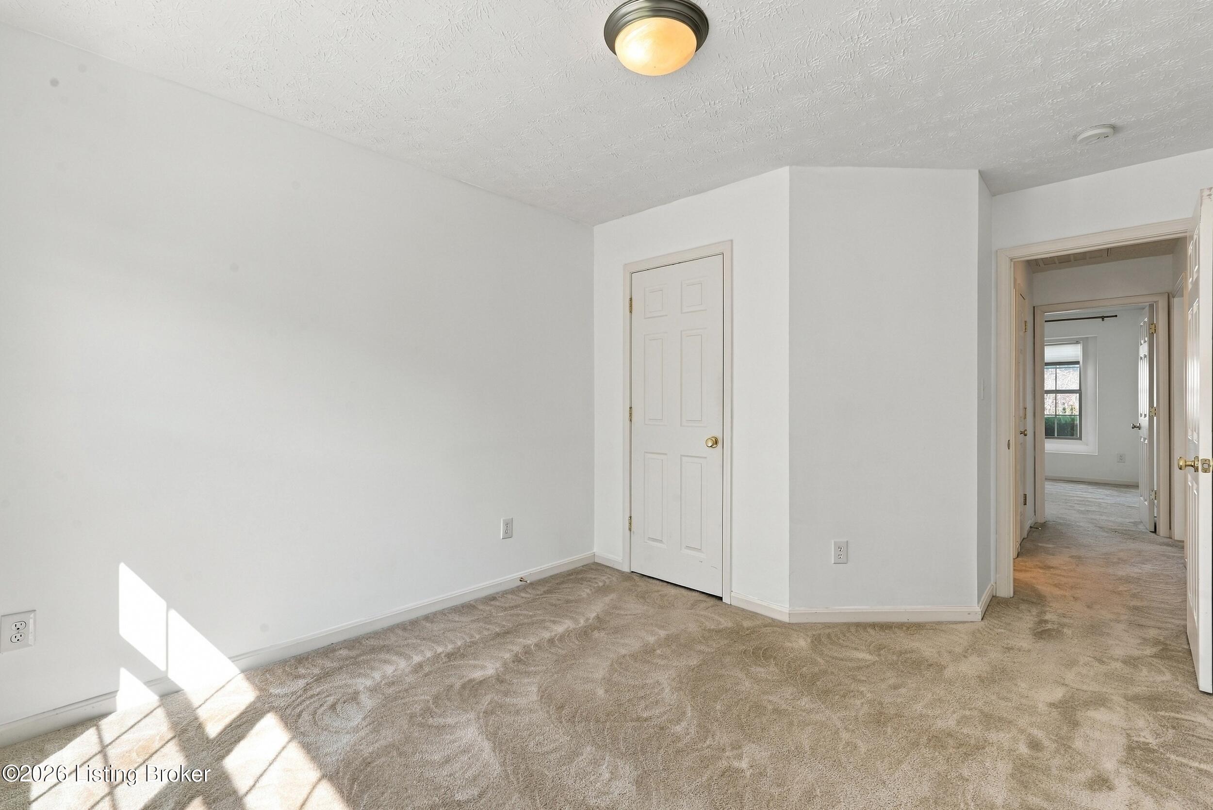 12819 Bay Tree Way Louisville, KY 40245 - Photo 9 of 38 09
