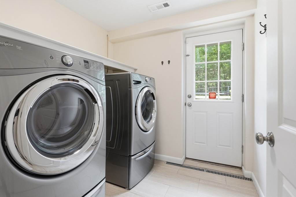 430 Heald Road Carlisle, MA 01741 - Photo 32 of 42