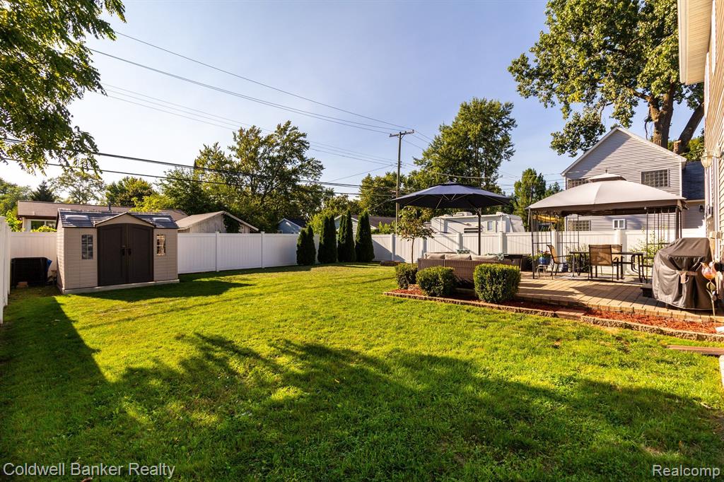 2738 Emmons Avenue Rochester Hills, MI 48307 - Photo 34 of 44