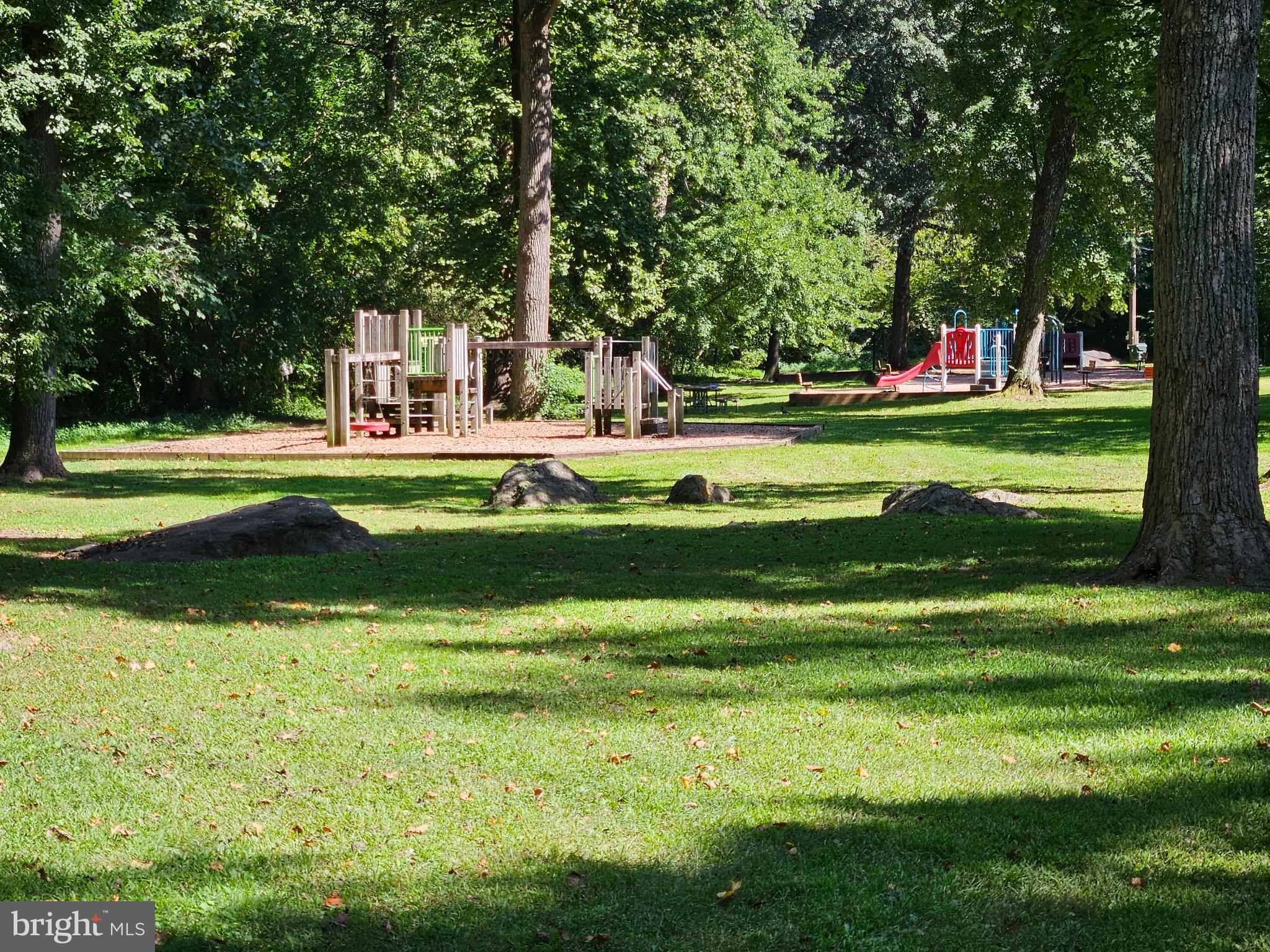 302 Ellsworth Drive Silver Spring, MD 20910 - Photo 61 of 64 a garden view with a sitting space