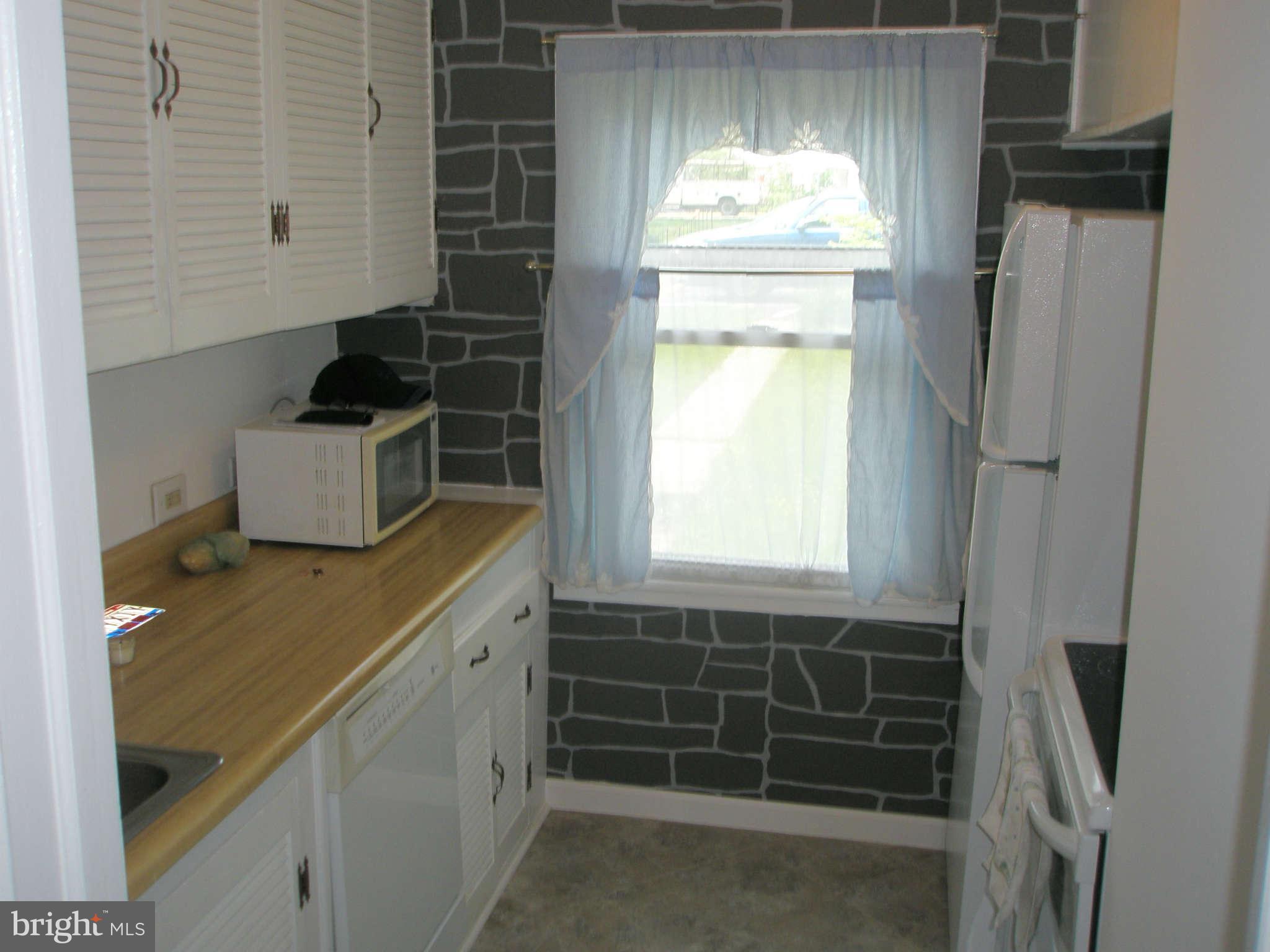 42 Ridge Road, Unit G Greenbelt, MD 20770 - Photo 7 of 8 Kitchen