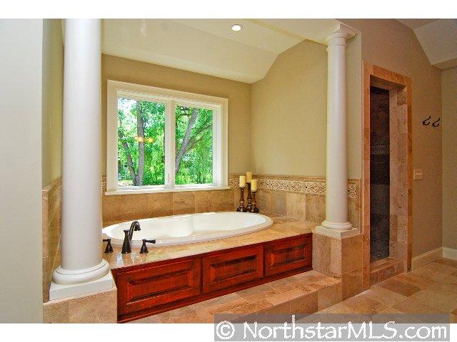 5501 Woodcrest Drive Edina, MN 55424 - Photo 8 of 10