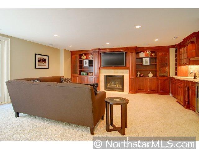 5501 Woodcrest Drive Edina, MN 55424 - Photo 9 of 10