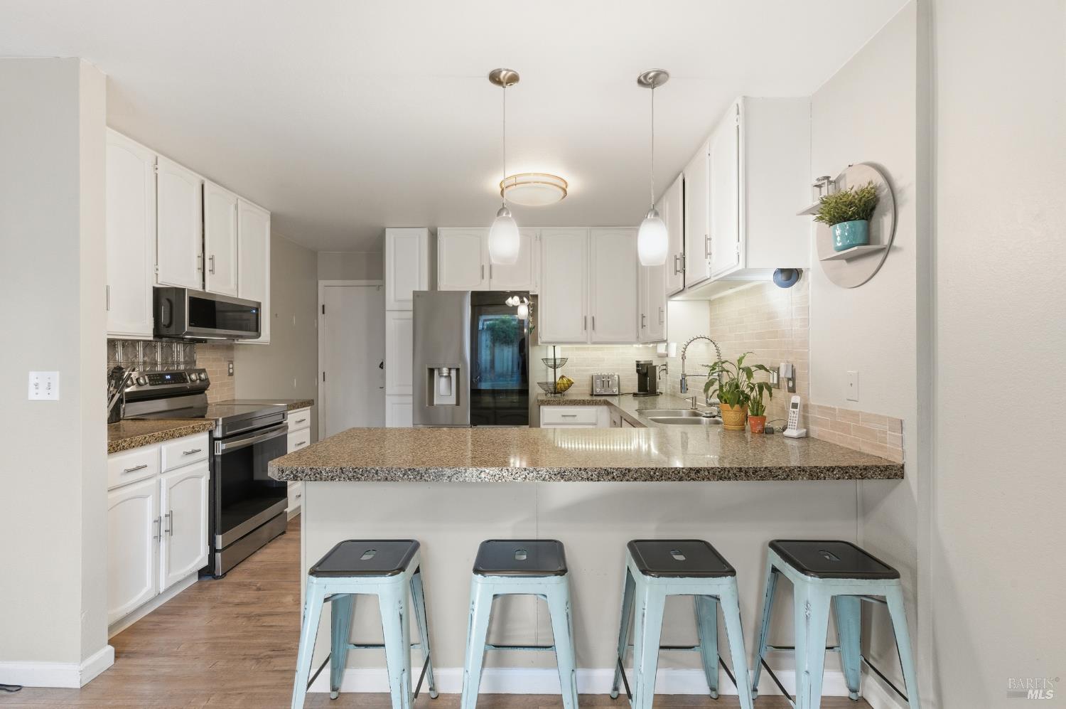 98 Francis Circle Rohnert Park, CA 94928 - Photo 11 of 29