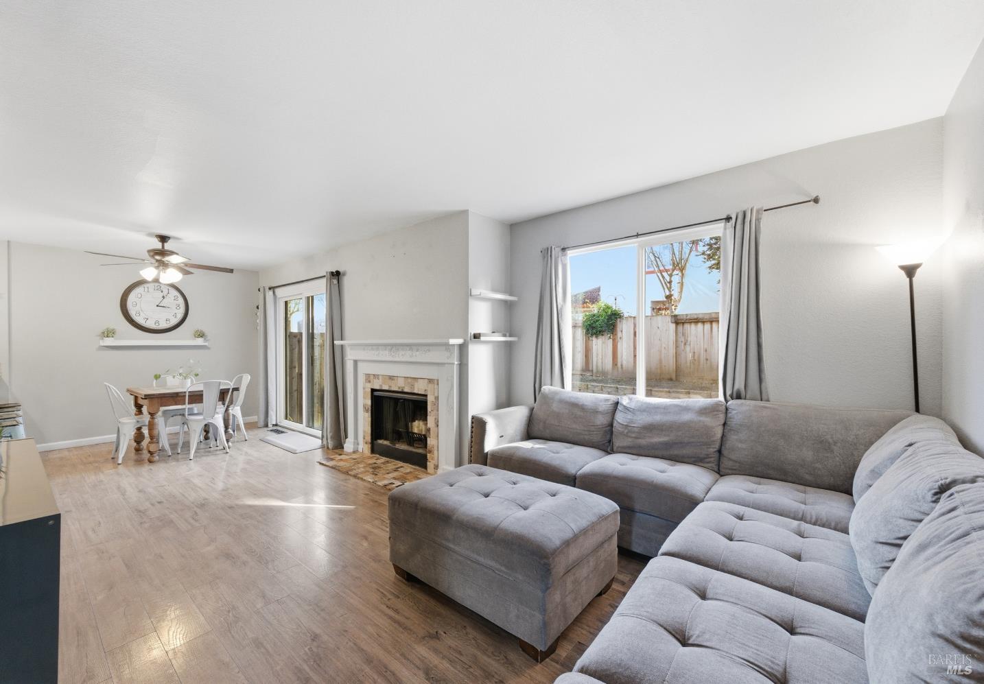 98 Francis Circle Rohnert Park, CA 94928 - Photo 3 of 29