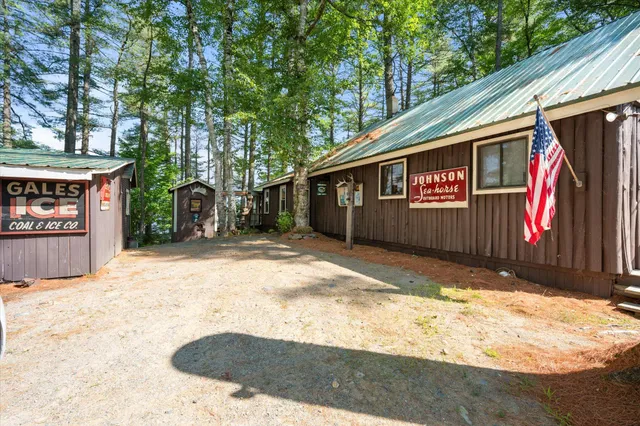 $1,097,000 | 1174 Cove Road, Howland, ME 04448