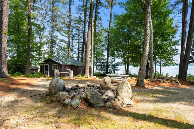 $1,097,000 | 1174 Cove Road, Howland, ME 04448