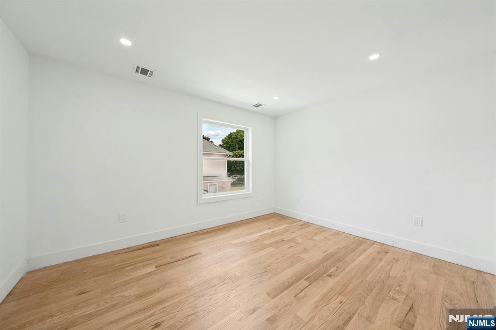179 Washington Avenue Rutherford, NJ 07070 - Photo 25 of 50