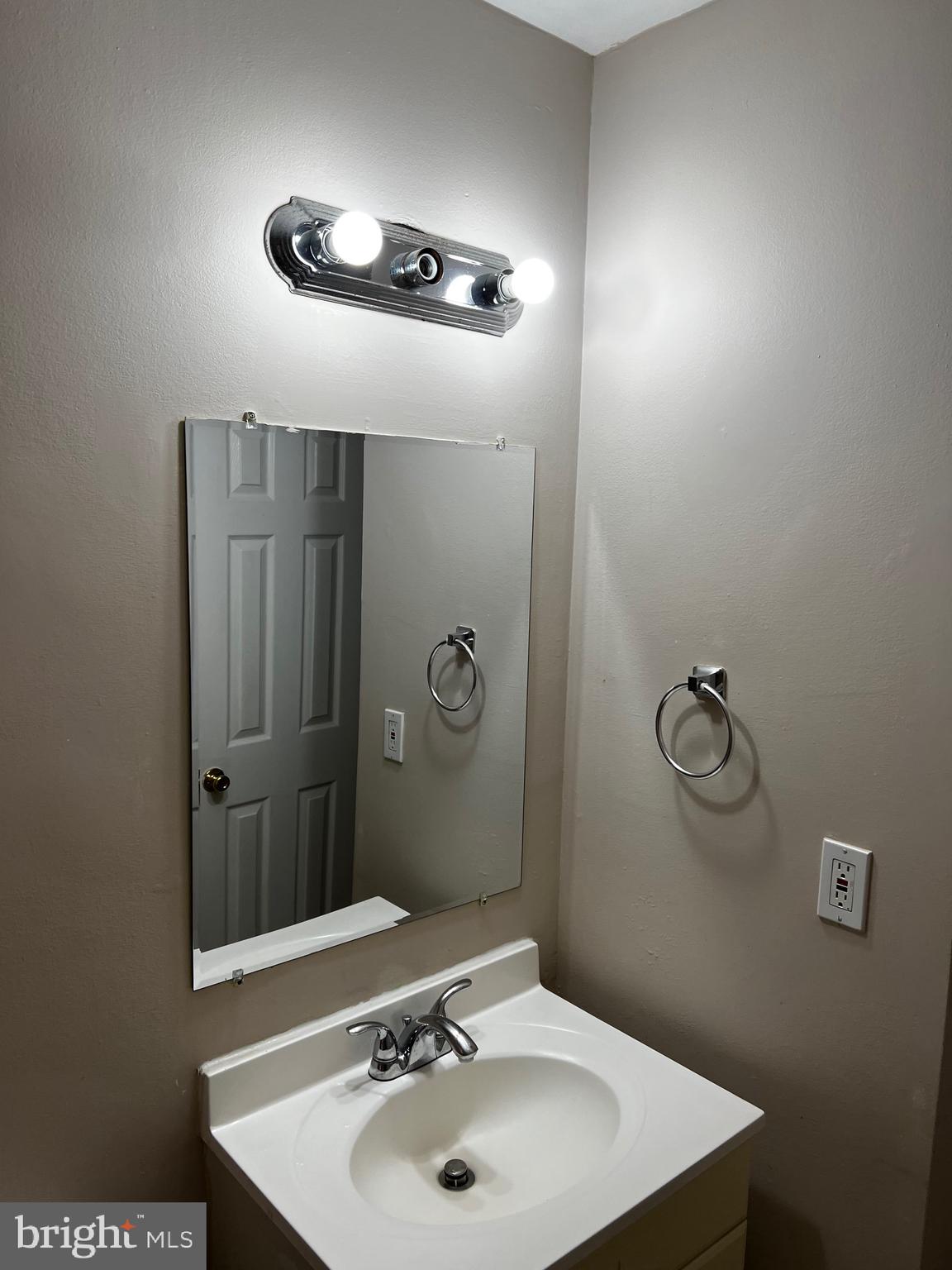 9228 Hood Road Manassas, VA 20110 - Photo 16 of 21 Gallery Image 16