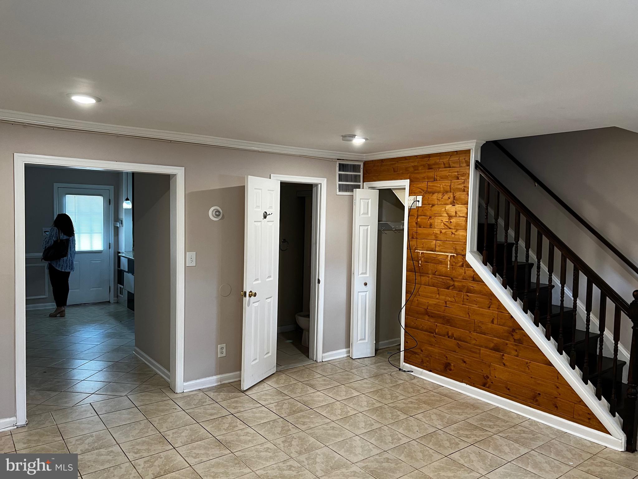 9228 Hood Road Manassas, VA 20110 - Photo 2 of 21 Gallery Image 2