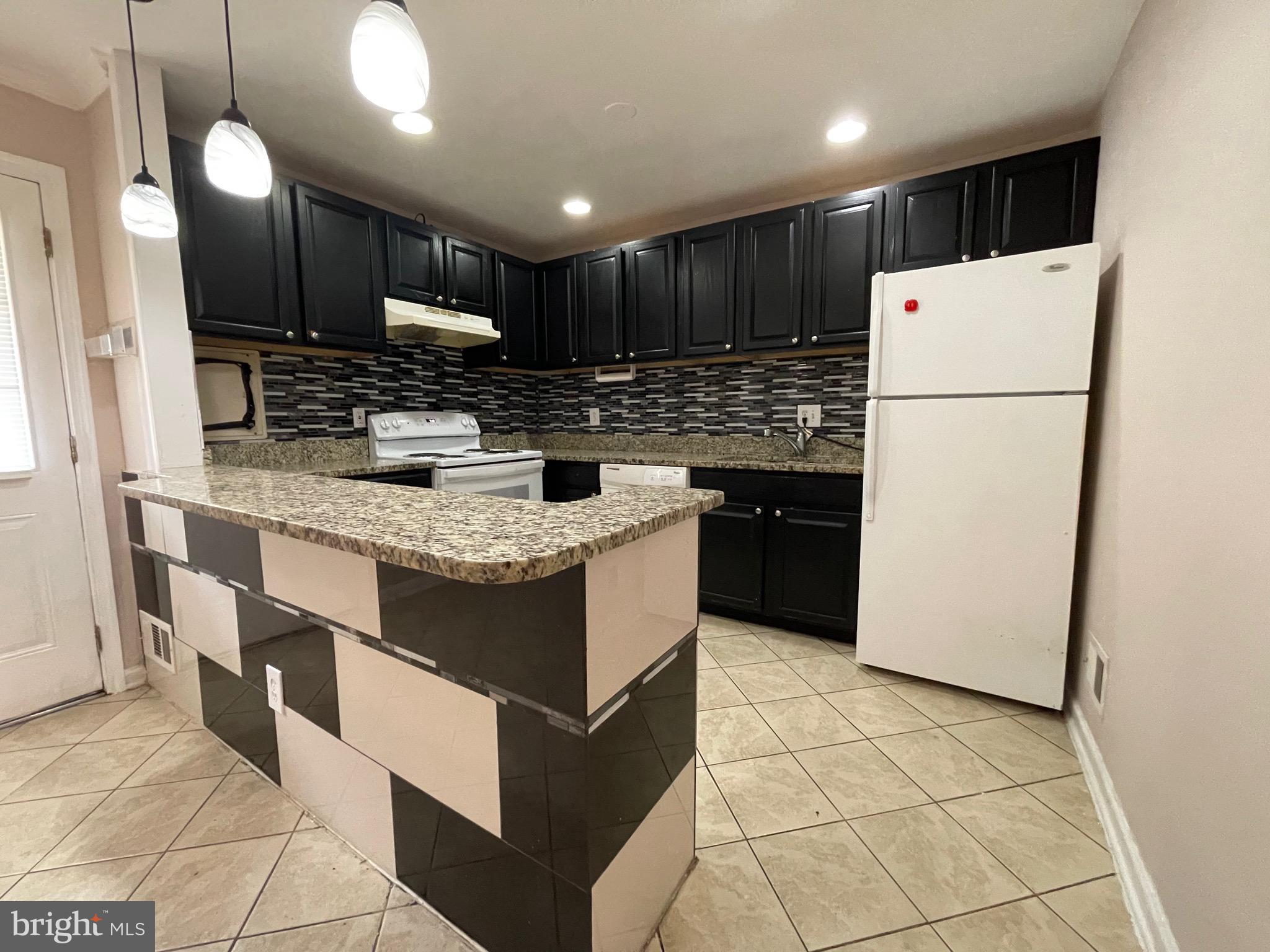 9228 Hood Road Manassas, VA 20110 - Photo 4 of 21 Gallery Image 4